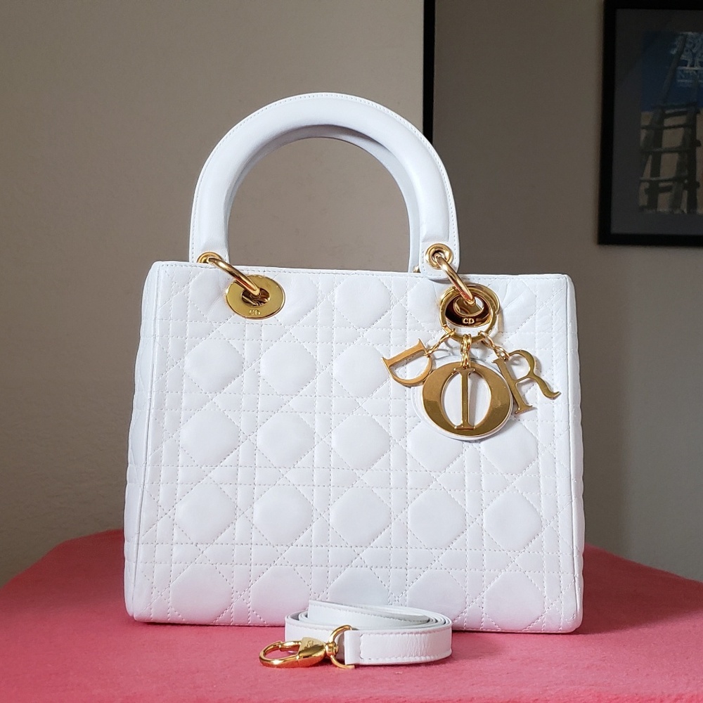 Lady dior is medium off white Lambskin bag - Picture 3 of 8
